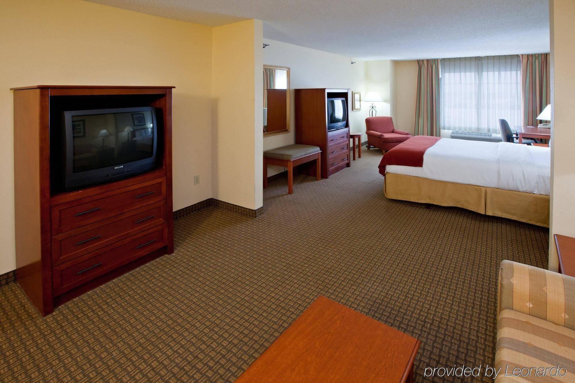 Holiday Inn Express Hotel & Suites Greenville By Ihg מראה חיצוני תמונה